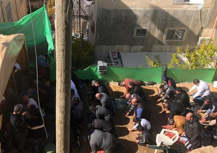 القدس: العشرات يعتصمون في حي بطن الهوى رفضا لقرارات الاحتلال