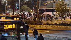 مستوطنون يهاجمون منازل المواطنين في حي الشيخ جراح