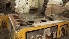 إيطاليا.. اكتشاف آثار لأقدم مطعم في المدينة البائدة