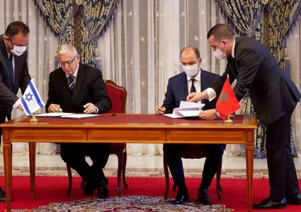 وصول أول وفد رسمي من المغرب إلى دولة الاحتلال