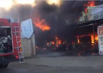 اندلاع حريق في مستودى قابلة للاشتعال شمال القطاع