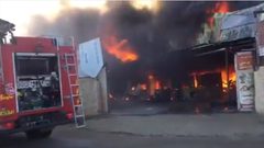 اندلاع حريق في مستودى قابلة للاشتعال شمال القطاع