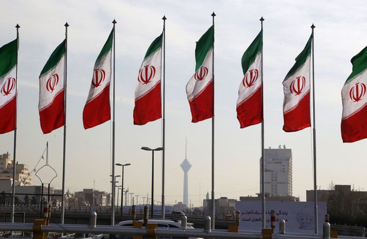 زادة : طهران مستعدة لكل السيناريوهات وعلى إدارة ترامب وقف التوتر