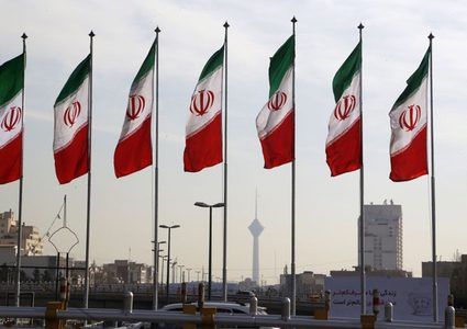 زادة : طهران مستعدة لكل السيناريوهات وعلى إدارة ترامب وقف التوتر