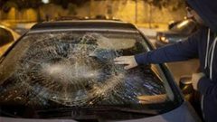 مستوطنون يهاجمون مركبات المواطنين قرب حوارة جنوب نابلس