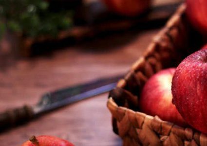 دراسة: تناول تفاحة يوميا يساعدك على حرق الدهون