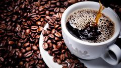 خبير يحذر من خطورة إضافة النكهات للقهوة