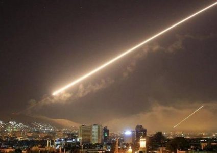 شهيد و3 جرحى في قصف إسرائيلي على ريف دمشق