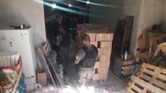 افشال أكبر عملية تزوير لمنتج الشامبو في الخليل
