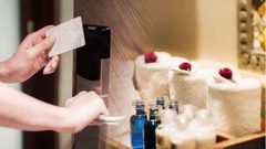 تقرير:الإسرائيليون يسرقون مناشف ومصابيح الفنادق الإماراتية