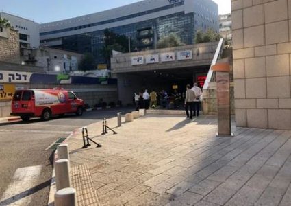 حيفا: تسرُّب وقود وإخلاء مواقف سيارات