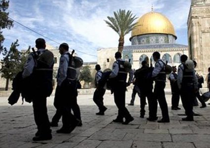 الخطيب: "الأقصى" تحول إلى ثكنة عسكرية خلال العام 2020