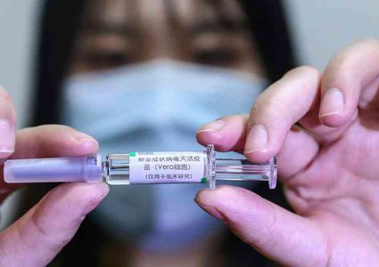 السلطات الصينية توافق على استخدام أول لقاح "سينوفارم" ضد كورونا