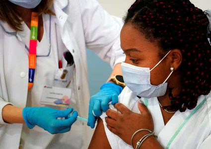 أول لقاح يحصل على موافقة منظمة الصحة العالمية