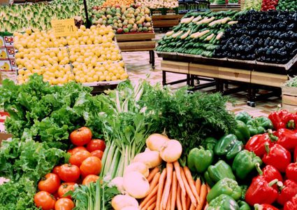 محافظ أريحا: فتح المحلات والمنشآت الاقتصادية صباح السبت