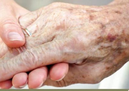 حاملة لقب أقدم سكان الأرض تحتفل بعيد ميلادها ال118