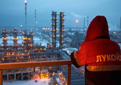 تراجع إنتاج روسيا السنوي من النفط لأول مرة منذ 2008