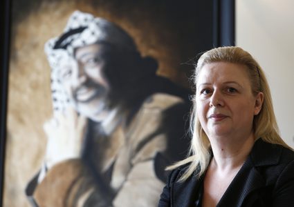 سهى عرفات تنفي تبرئتها إسرائيل من تهمة قتل زوجها