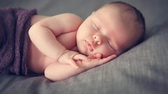 372 ألف مولود في أول أيام 2021