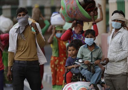 الهند توافق على استخدام لقاحي "أسترازينيكا" و"بهارات" ضد كورونا