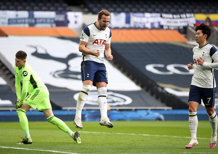 توتنهام يحقق فوا ثمينا على ليدز يونايتد بثلاثية نظيفة