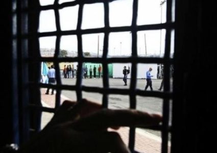 ارتفاع عدد إصابات كورونا بين الأسرى في قسم 3 بـ "النقب" لـ 31