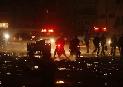 10 إصابات جراء انفجار خزانات وقود على الحدود اللبنانية السورية