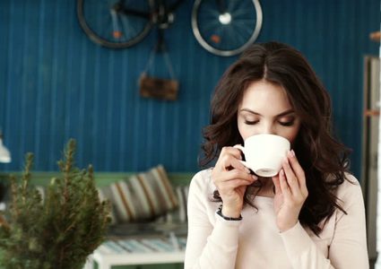 من أجل صحتكم... لا تشربوا القهوة في هذه الأوقات