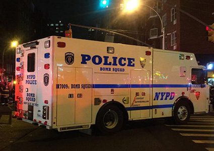 إخلاء مركز للتسوق في نيويورك إثر الاشتباه بسيارة مفخخة