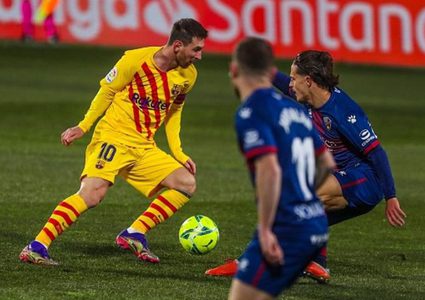 بهدف دي يونغ برشلونة يعبر بوابة هويسكا