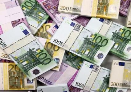 "اليورو" أفضل عملة للادخار خلال عام 2021