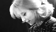 فيروز تودع رفيق دربها الياس الرحياني بفيديو مؤثر