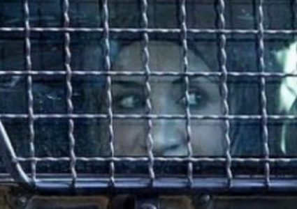 تمديد أمر الاعتقال الإداري بحق الأسيرتين شروق البدن وختام الخطيب