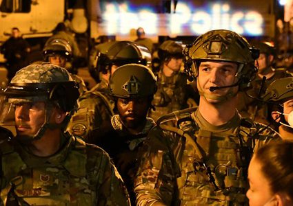 "نيويورك تايمز": الدفع بالحرس الوطني في فرجينيا إلى واشنطن