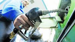 مصر تثبت أسعار بيع المنتجات البترولية في الربع الأول من العام