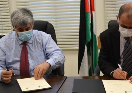 "التربية" و"جذور" توقعان مذكرة تفاهم لتعزيز التعاون بعدة مجالات