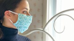 كيف تتحدث بوضوح خلال ارتداء الكمامة؟