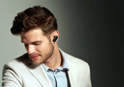 مخاطر استخدام سماعات الأذن اللاسلكية