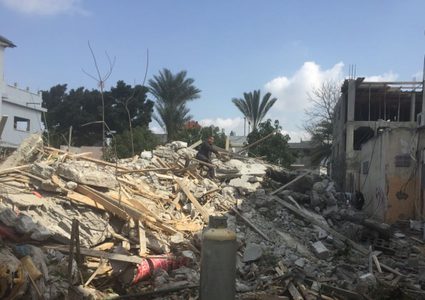 جرافات الاحتلال تهدم منزلا في اللد