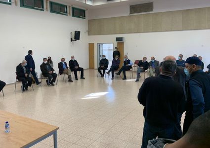 حداد وإضراب شامل في كفر قرع غداً عقب جريمة قتل الشاب مصاروة