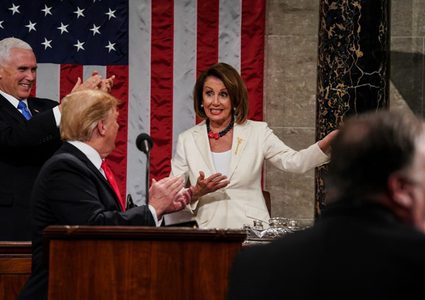 بيلوسي تطلب من الحرس الوطني التدخل لإخلاء وتأمين مبنى الكابيتول