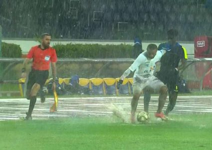 الرجاء المغربي يودع دوري أبطال إفريقيا بعد خسارته