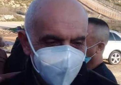 بعد 18 عاما.. الاحتلال يفرج عن الأسير الروائي والكاتب حسن فطافطة