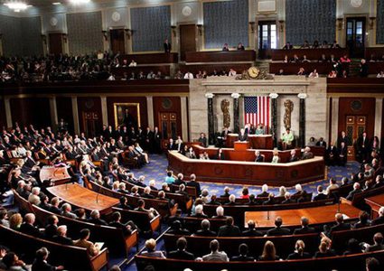 200 مشرع في الكونغرس الأمريكي يدعمون عزل ترامب عن السلطة