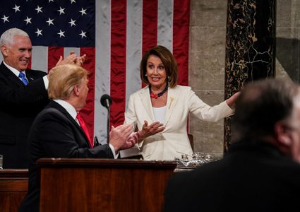 الديمقراطيون يعتزمون طرح مواد مساءلة ترامب الاثنين المقبل