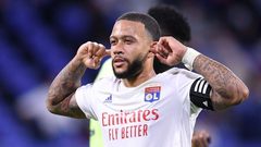 قرار نهائي من برشلونة في صفقة ديباي