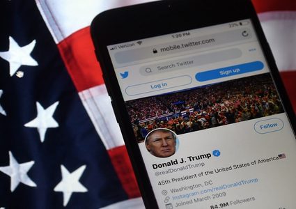 موقع "تويتر" يغلق حساب ترامب بشكل نهائي