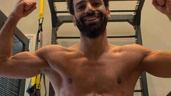 صلاح يشعل مواقع التواصل الاجتماعي بصورة جديدة