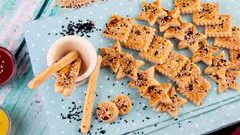 البسكويت المالح بالأجبان