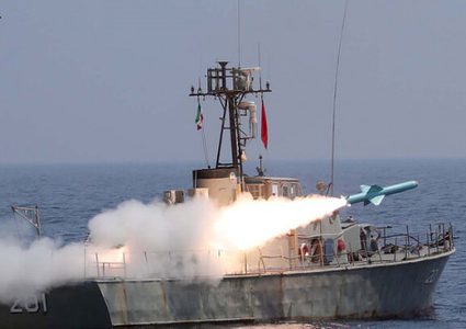 الجيش الإيراني يجري "مناورات صاروخية كبرى" في بحر عمان